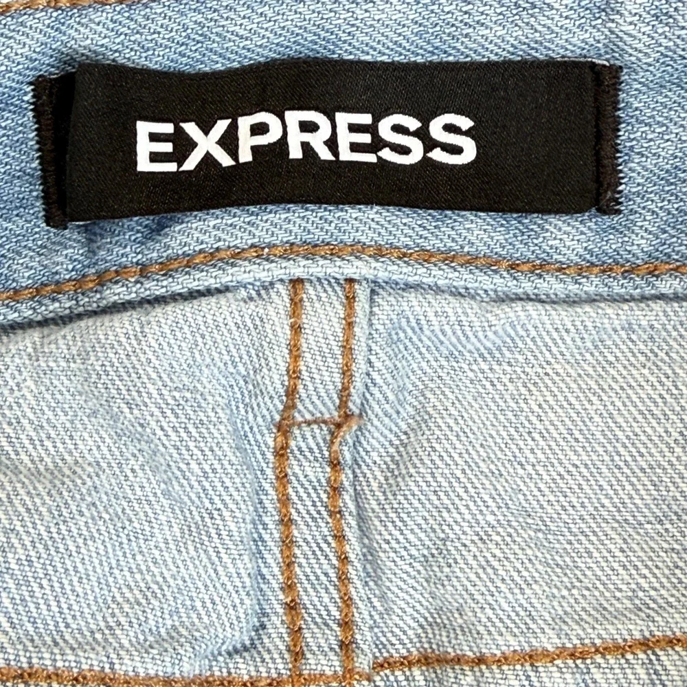 Express Shortie Relaxed Low Rise Denim Shorts Women Sz 0 Distressed Shabby Chic